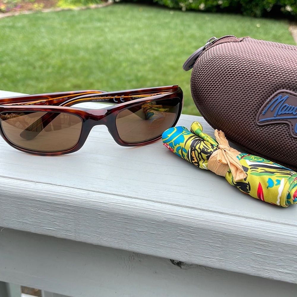 Maui Jim “Stingray” sunglasses